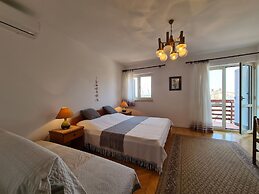 Apartment 743