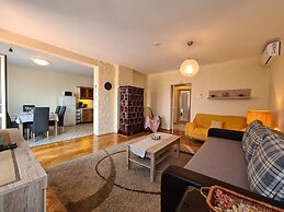 Apartment 743