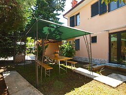 House 747