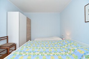 Apartment 757