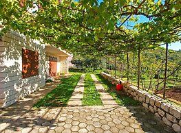 Apartment 757