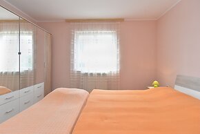 Apartment 757