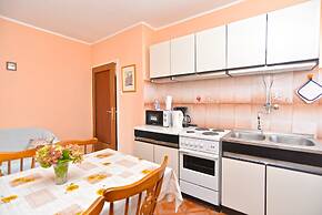 Apartment 757