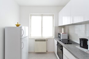 Apartment 757