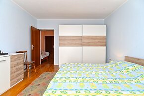 Apartment 757