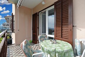 Apartment 757