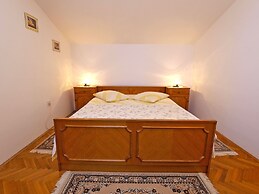 Apartment 761