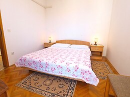 Apartment 761
