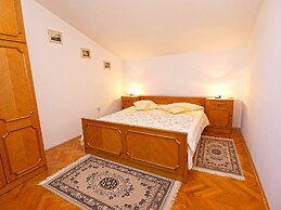 Apartment 761