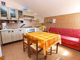 Apartment 761