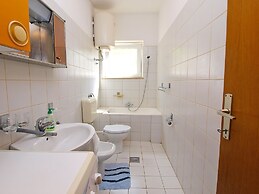 Apartment 761