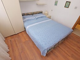 Apartment 772