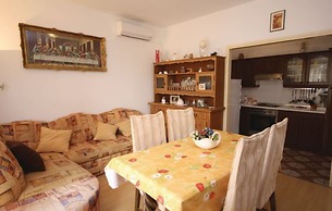Apartment 773