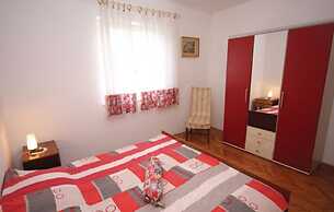 Apartment 773