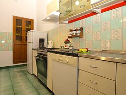 Apartment 792
