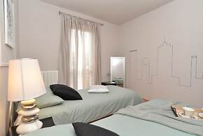 Apartment 843