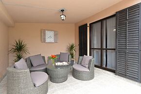 Apartment 843