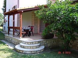 Apartment 845