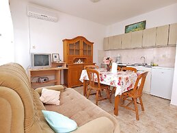 Apartment 860