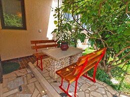 Apartment 875