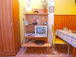 Apartment 875