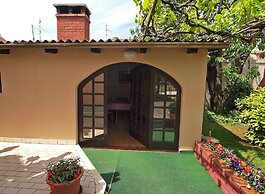 Apartment 875