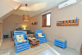 Apartment 877