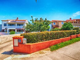 Apartment 893