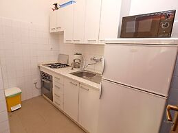 Apartment 894