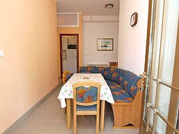 Apartment 894
