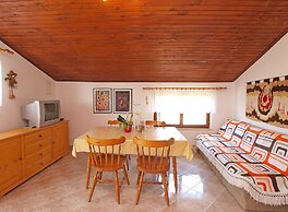 Apartment 895