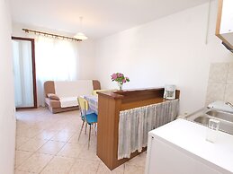 Apartment 909