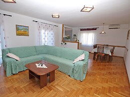 Apartment 914
