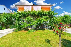 Apartment 925