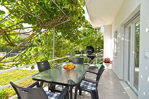 Apartment 925