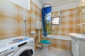 Apartment 925