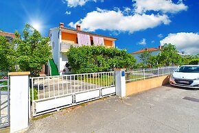 Apartment 925