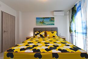 Apartment 925