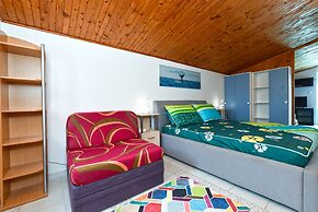 Apartment 925