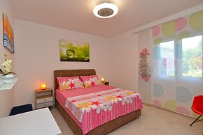 Apartment 925
