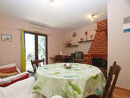 Apartment 949
