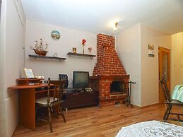 Apartment 949