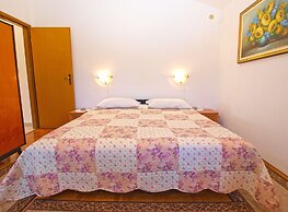 Apartment 950