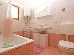 Apartment 950