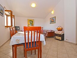 Apartment 950