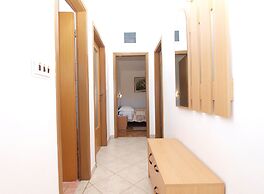 Apartment 950