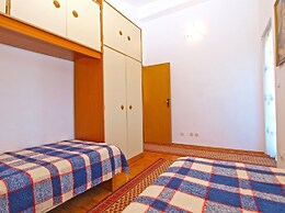 Apartment 950