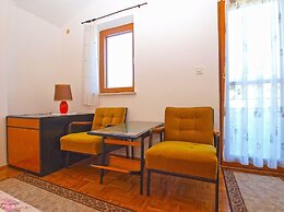Apartment 950