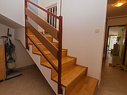 Apartment 958