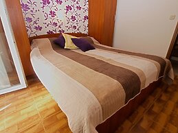 Apartment 958